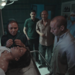 مسلسل تحت السن الحلقة 9 تفجر المفاجآت: وفاة هنا وانكشاف سر خطير يقلب الموازين
